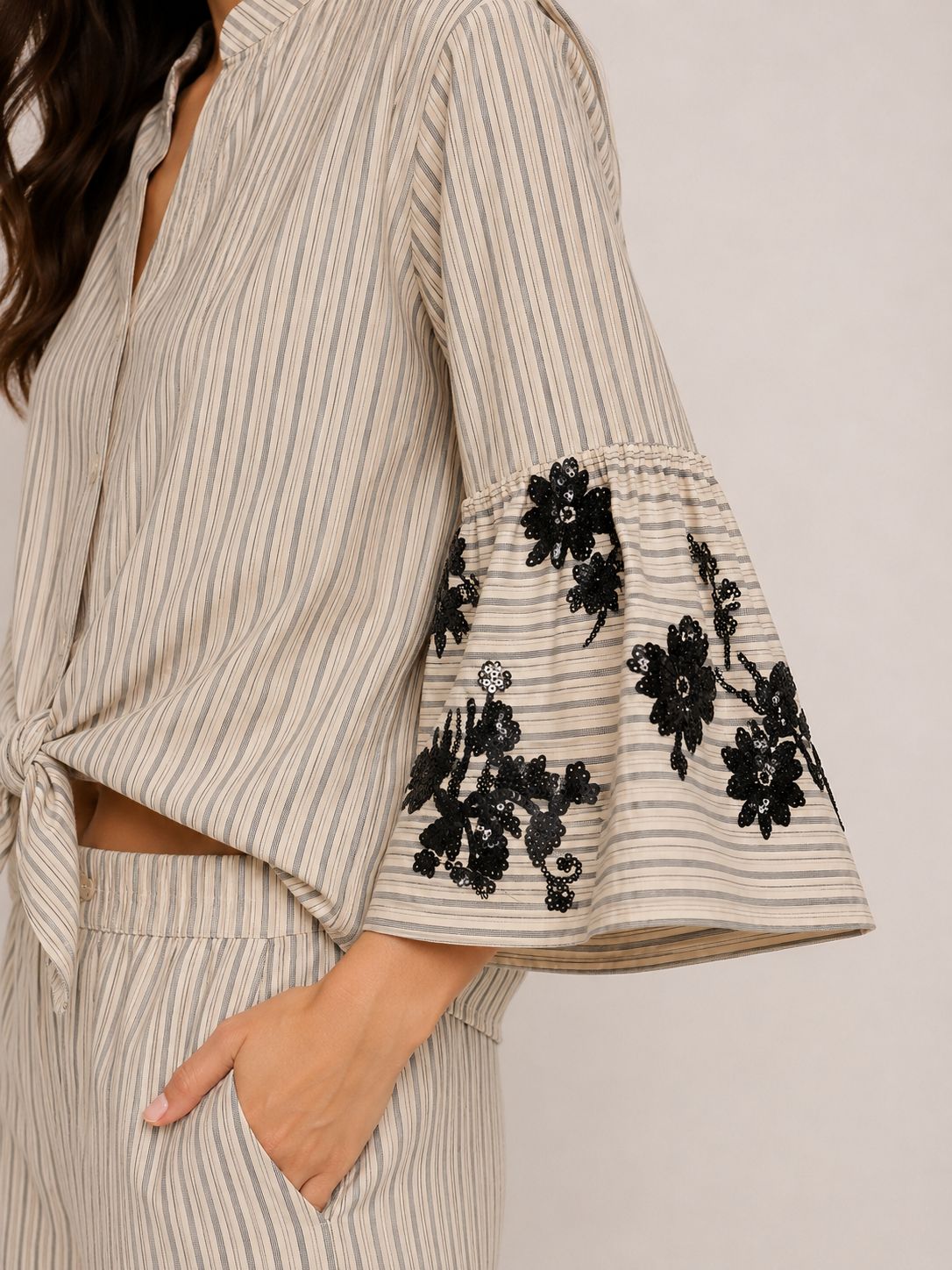 Camicia Donna a Righe con Maniche a Farfalla e Paillettes Made in Italy