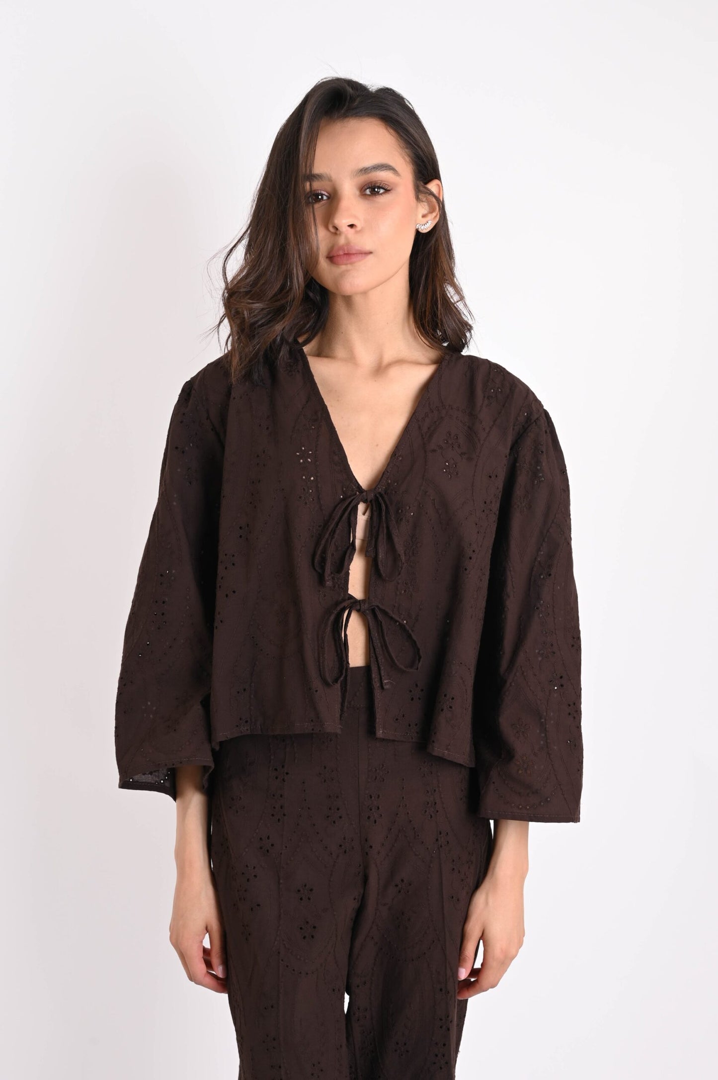 Camicia in Sangallo con Laccetti Frontali – Made in Italy