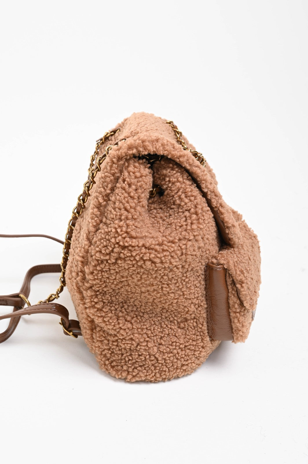 Zaino Teddy con Tasche Frontali e Dettagli Dorati – Coffee