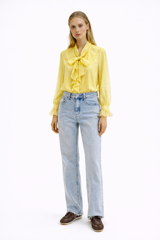 Blusa con Fiocco e Volant in Tessuto Leggero – Eleganza Fluida Made in Italy