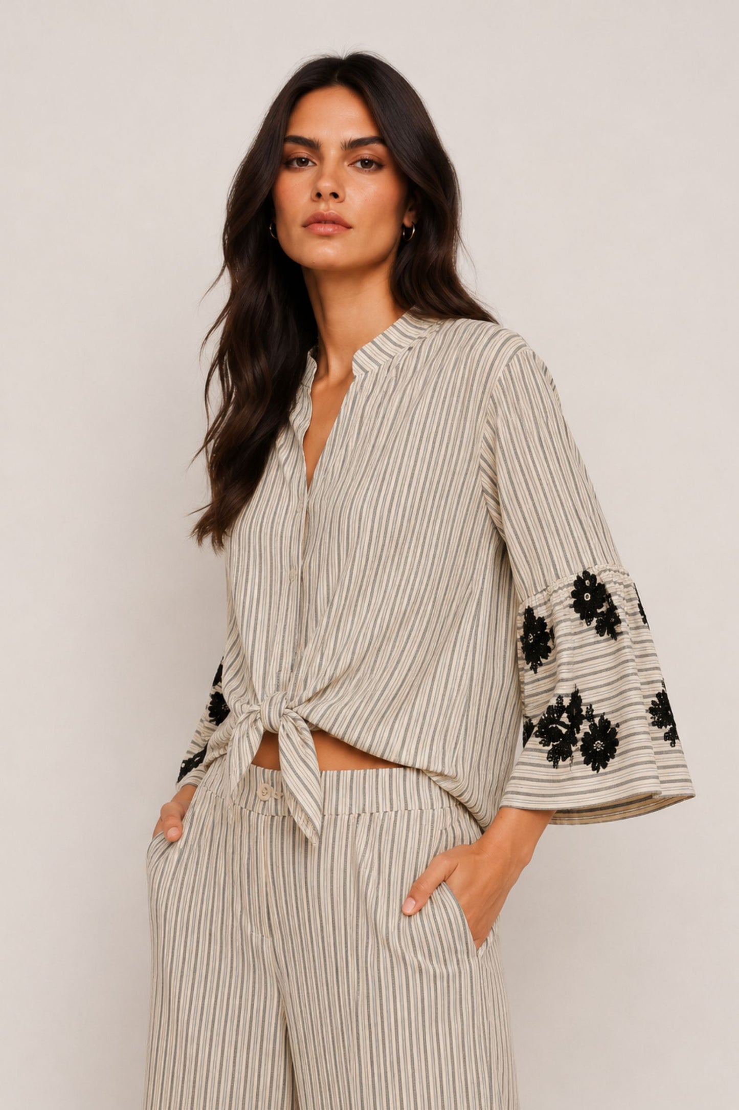 Camicia Donna a Righe con Maniche a Farfalla e Paillettes Made in Italy