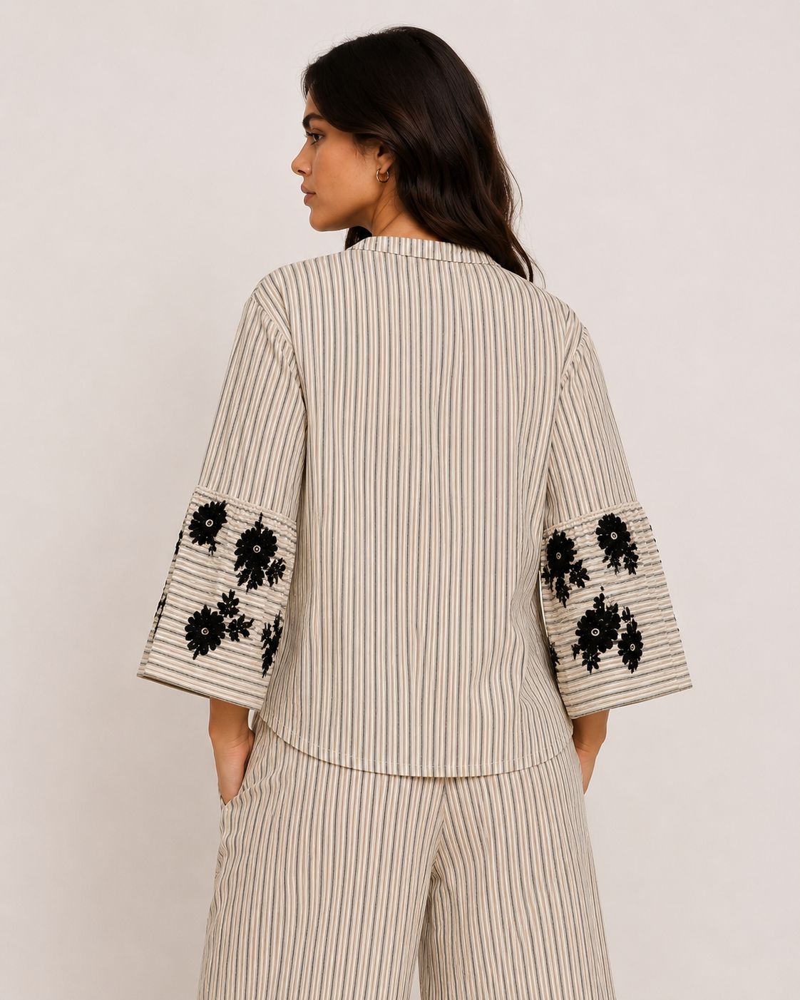 Camicia Donna a Righe con Maniche a Farfalla e Paillettes Made in Italy