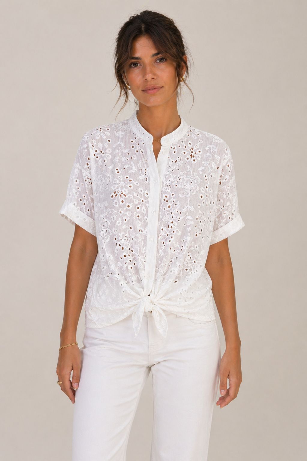 Camicia in Pizzo Sangallo con Nodo e Collo alla Coreana – Made in Italy