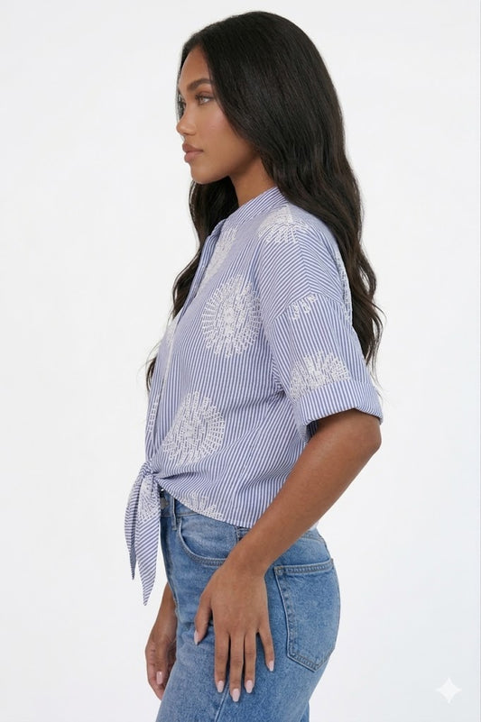 Camicia Ricamata con Nodo Frontale Donna – Made in Italy