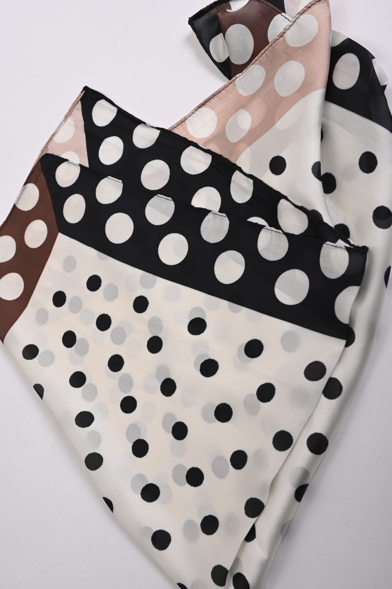 Foulard Donna Fantasia Polka Dots Moro – Accessorio Elegante Filù