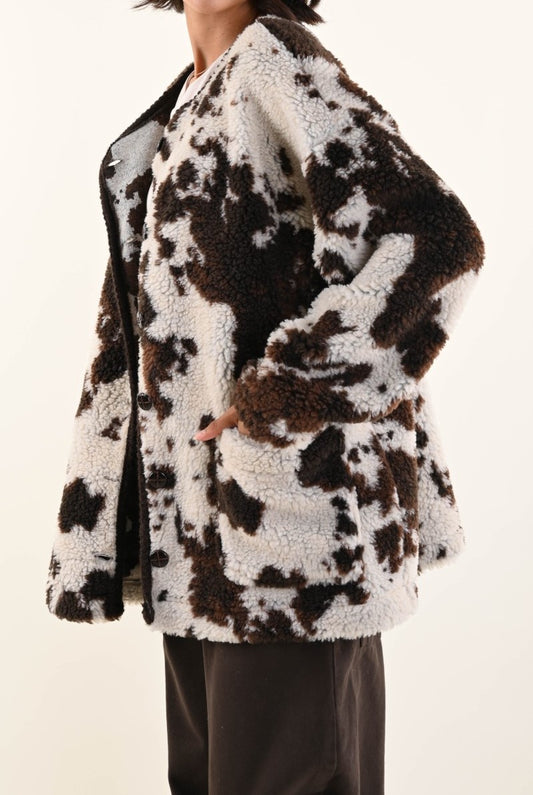 Giacca Teddy Fantasia Muccata – Effetto pelliccia morbido e trendy