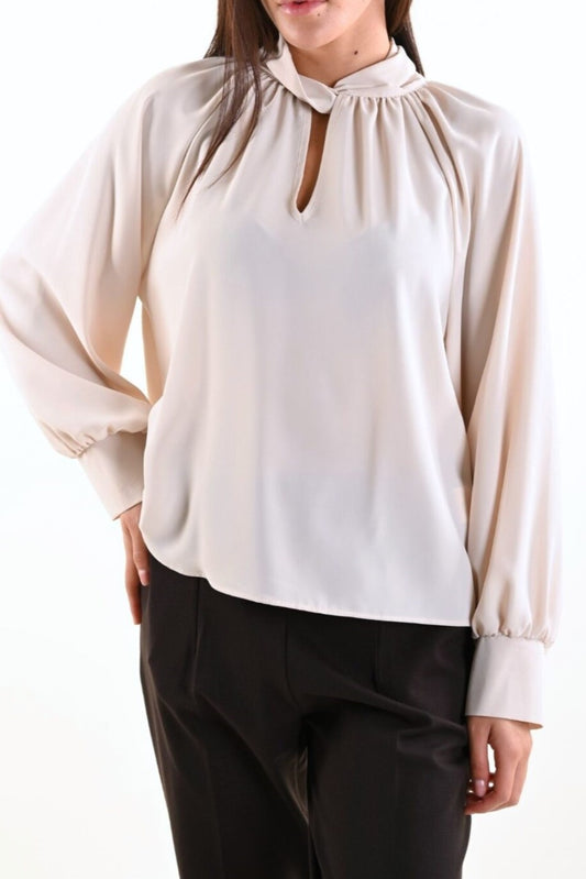 Blusa Sofy – Blusa elegante con dettaglio annodato