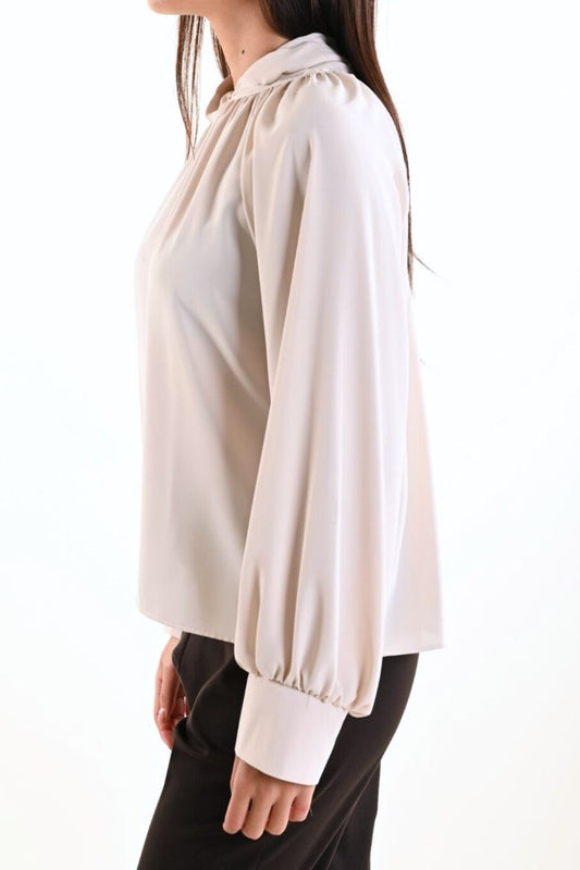 Blusa Sofy – Blusa elegante con dettaglio annodato