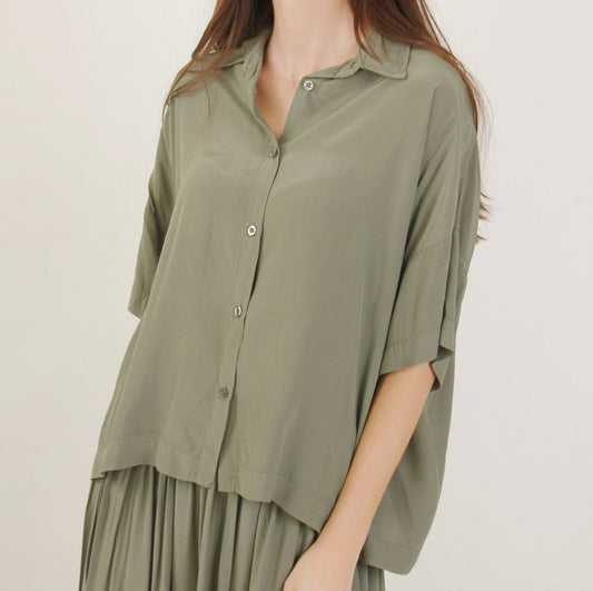 Camicia Over Tania – viscosa verde militare - Il mio negozio